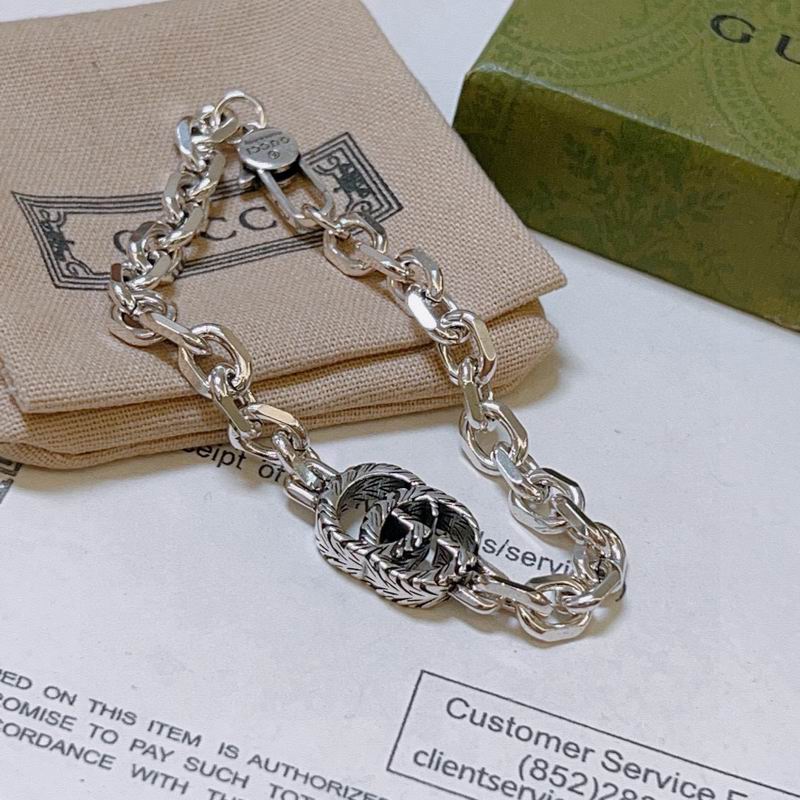 Gucci Bracelet 09yxx50